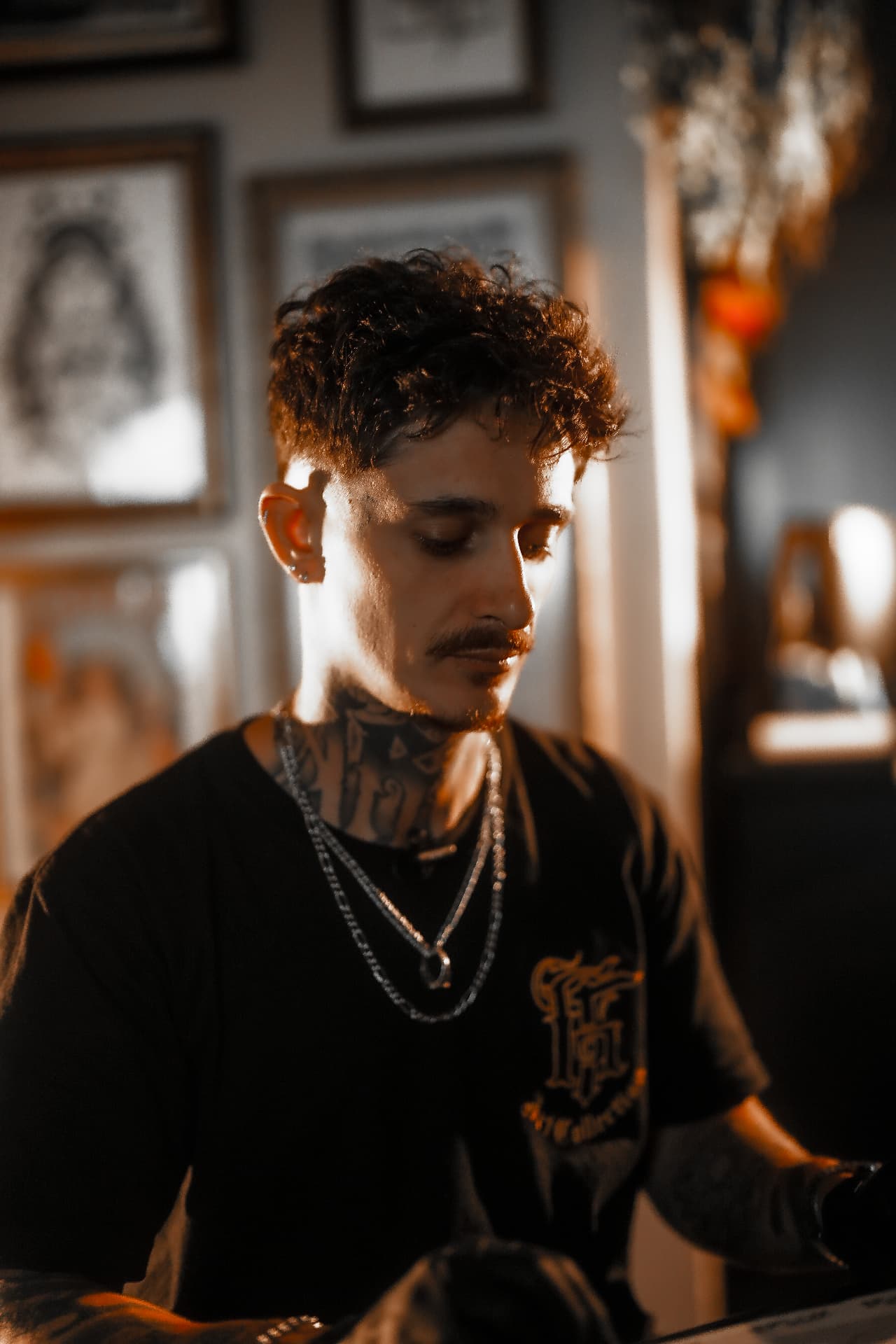 Roger Santos concentrado durante uma sessão